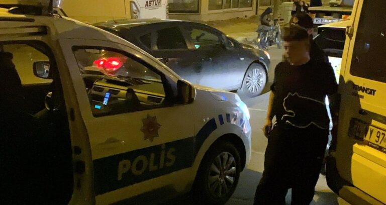 polis-40-dakika-kovalayip-yakaladi-ehliyetsiz-cikti-aRRLxAqr.jpg