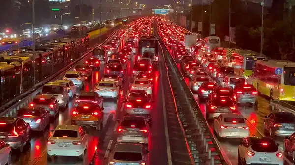 suruculeri-rahatlatacak-gelisme-zorunlu-trafik-sigortasinda-kritik-degisiklik-Rn6t9jRw.jpg